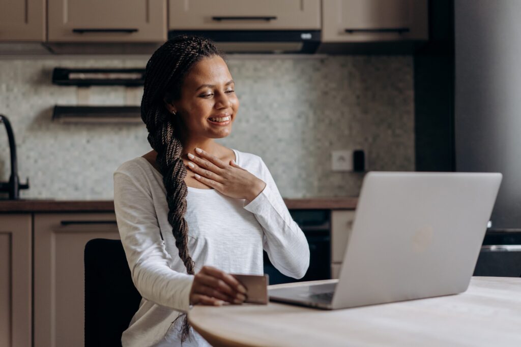 e-Commerce woman making purchase